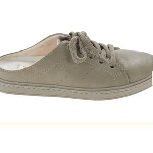 SOUL Naturalizer Kemper Mule Slip-On Sneaker Taupe Grey